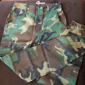 NEW never worn missguided high waisted camo pants